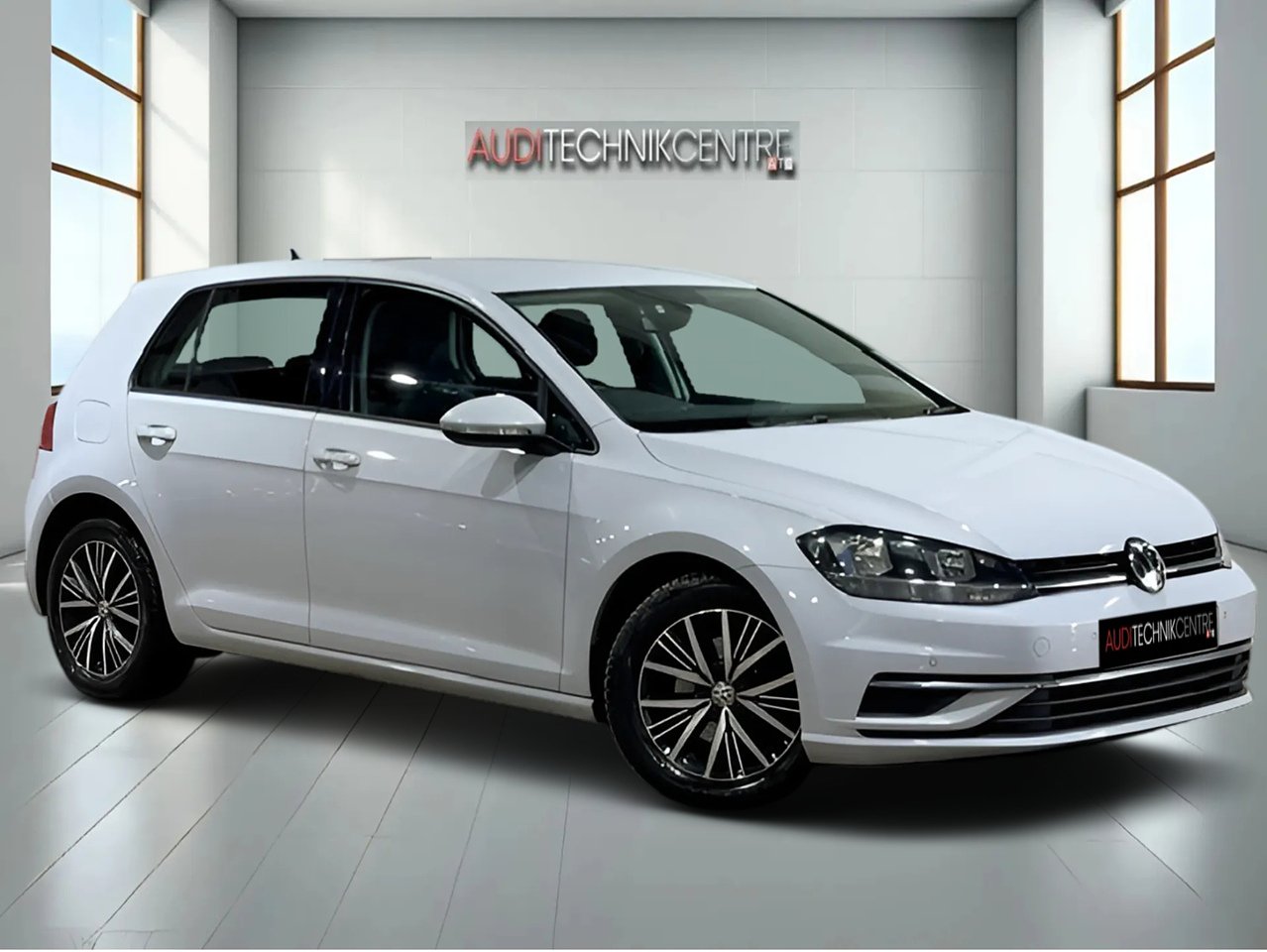 Volkswagen 1.6 TDI SE Nav Hatchback 5dr Diesel Manual Euro 6 (s/s) (115 ps)