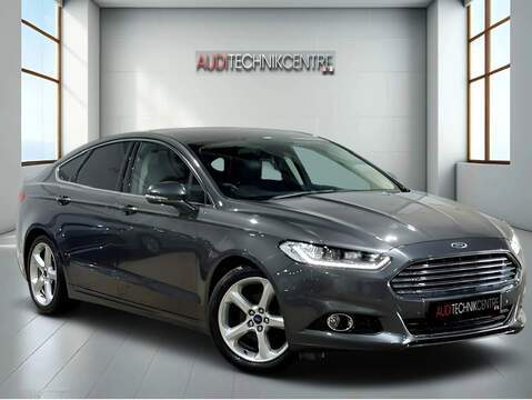 2.0 TDCi Titanium Hatchback 5dr Diesel Powershift Euro 6 (s/s) (210 ps)
