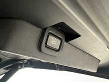 Land Rover Discovery D250 MHEV R-Dynamic SE - U1165