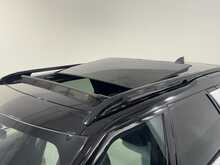 Land Rover Discovery D250 MHEV R-Dynamic SE - U1165