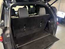 Land Rover Discovery D250 MHEV R-Dynamic SE - U1165