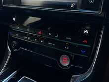 Jaguar XE d R-Sport - U1173