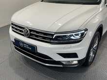 Volkswagen Tiguan TSI BlueMotion Tech SEL - U1202