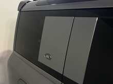 Land Rover Defender 110 D250 MHEV S - U1215