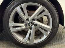 Volkswagen Golf TSI R-Line - U1220