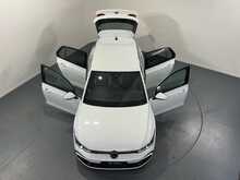 Volkswagen Golf TSI R-Line - U1220