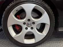 Volkswagen Golf TFSI GTI - U1233