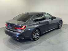 BMW 3 Series 330e M Sport - U1235