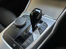 BMW 3 Series 330e M Sport - U1235