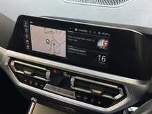 BMW 3 Series 330e M Sport - U1235