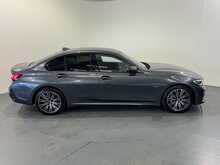 BMW 3 Series 330e M Sport - U1235