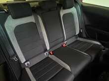 Volkswagen Golf TSI BlueMotion Tech R - U1238