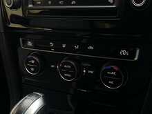 Volkswagen Golf TSI BlueMotion Tech R - U1238