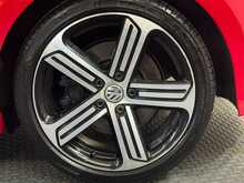 Volkswagen Golf TSI BlueMotion Tech R - U1238