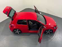 Volkswagen Golf TSI BlueMotion Tech R - U1238