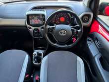 Toyota AYGO VVT-i x-play - U1239