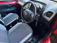 Toyota AYGO VVT-i x-play - U1239