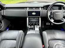 Land Rover Range Rover D300 MHEV Westminster Black