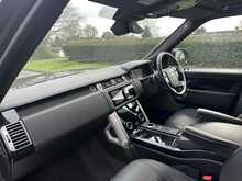 Land Rover Range Rover D300 MHEV Westminster Black