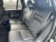 Land Rover Range Rover D300 MHEV Westminster Black