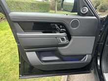 Land Rover Range Rover D300 MHEV Westminster Black