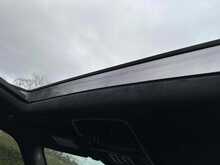 Land Rover Range Rover D300 MHEV Westminster Black