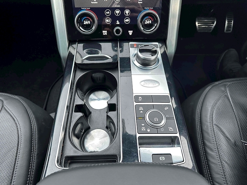 Land Rover 3.0 D300 MHEV Westminster Black SUV 5dr Diesel Auto 4WD Euro 6 (s/s) (300 ps)