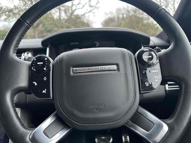 Land Rover 3.0 D300 MHEV Westminster Black SUV 5dr Diesel Auto 4WD Euro 6 (s/s) (300 ps)