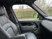 Land Rover Range Rover D300 MHEV Westminster Black