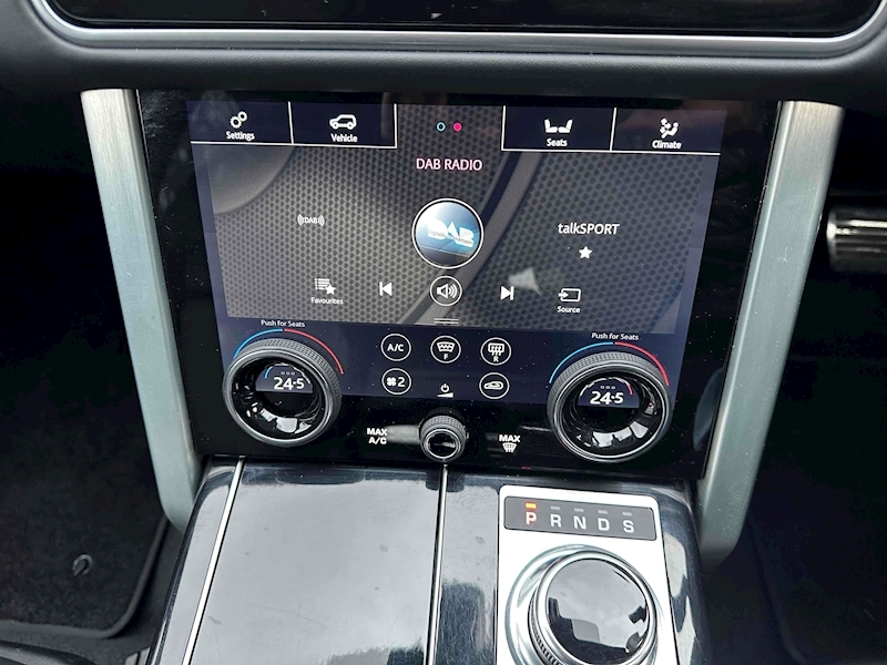 Land Rover 3.0 D300 MHEV Westminster Black SUV 5dr Diesel Auto 4WD Euro 6 (s/s) (300 ps)