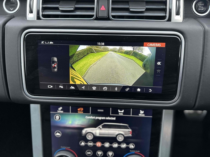 Land Rover 3.0 D300 MHEV Westminster Black SUV 5dr Diesel Auto 4WD Euro 6 (s/s) (300 ps)