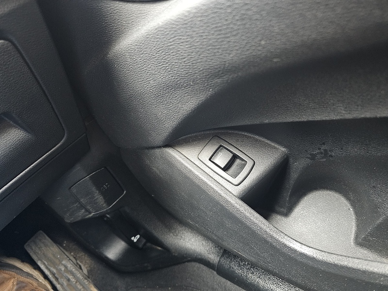 BMW 2.0 18d SE SUV 5dr Diesel Manual sDrive Euro 6 (s/s) (150 ps)