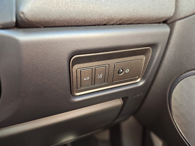 Land Rover 2.0 TD4 HSE Dynamic SUV 5dr Diesel Auto 4WD Euro 6 (s/s) (180 ps)