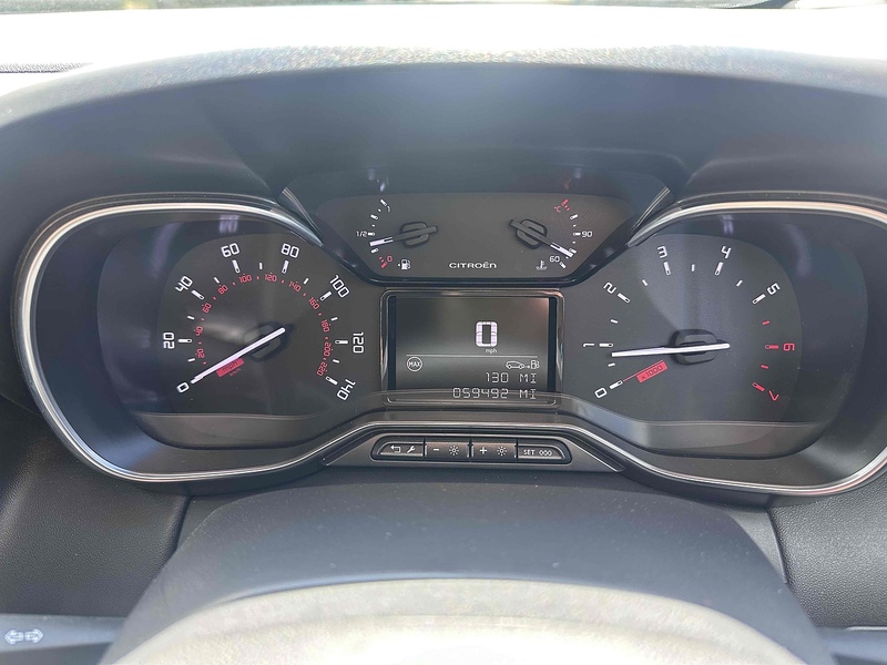 Citroen PureTech Shine SUV 1.2 Manual Petrol