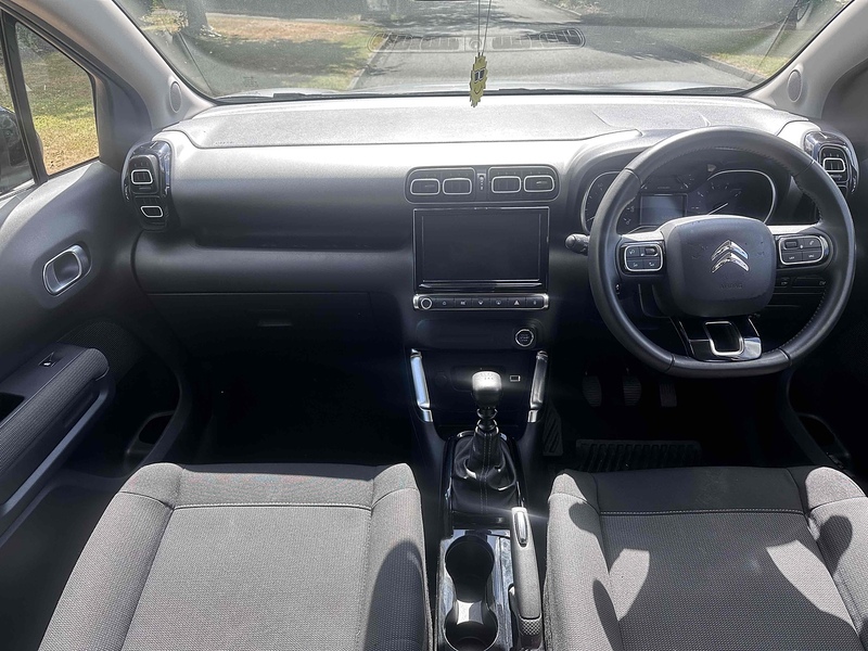 Citroen PureTech Shine SUV 1.2 Manual Petrol