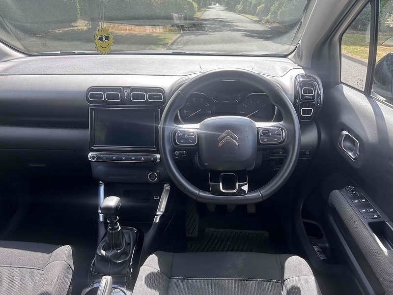 Citroen PureTech Shine SUV 1.2 Manual Petrol