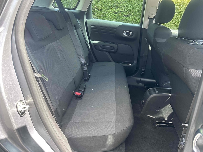 Citroen PureTech Shine SUV 1.2 Manual Petrol