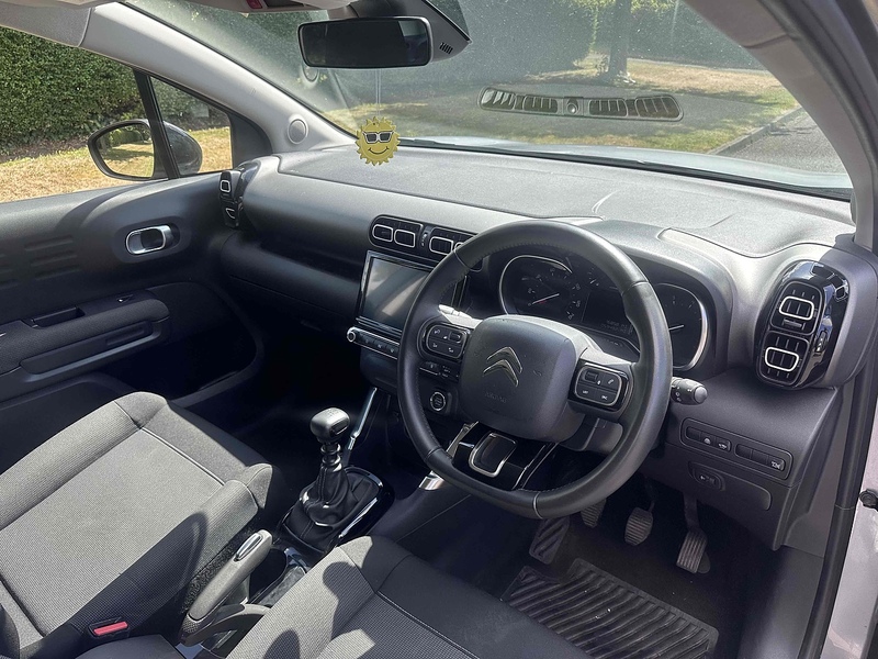 Citroen PureTech Shine SUV 1.2 Manual Petrol