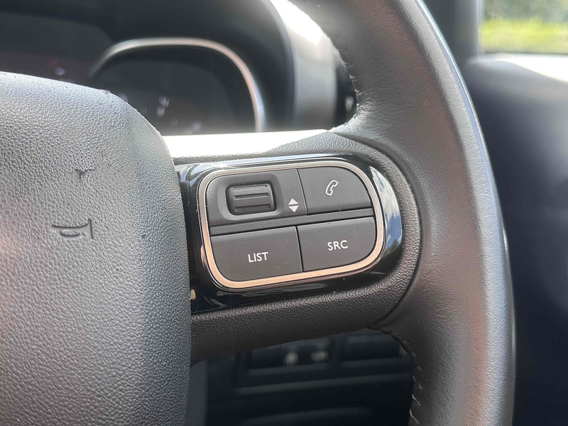 Citroen PureTech Shine SUV 1.2 Manual Petrol