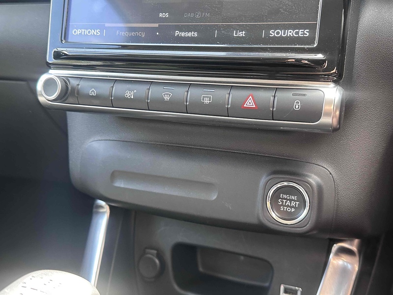 Citroen PureTech Shine SUV 1.2 Manual Petrol