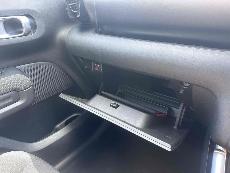 Citroen PureTech Shine SUV 1.2 Manual Petrol