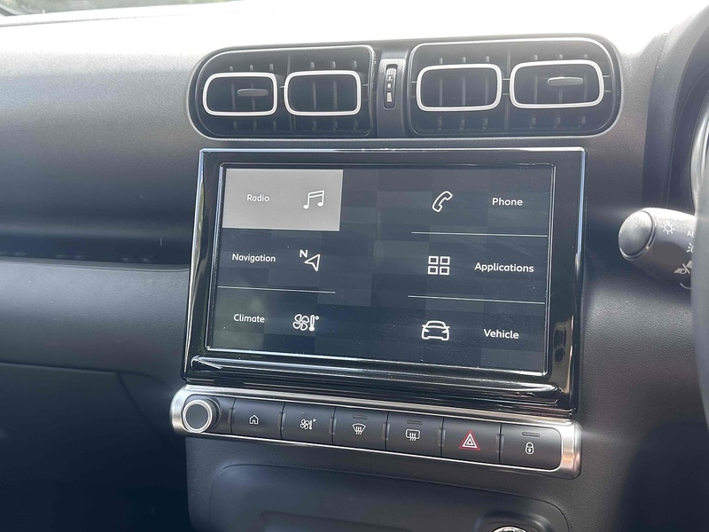 Citroen PureTech Shine SUV 1.2 Manual Petrol