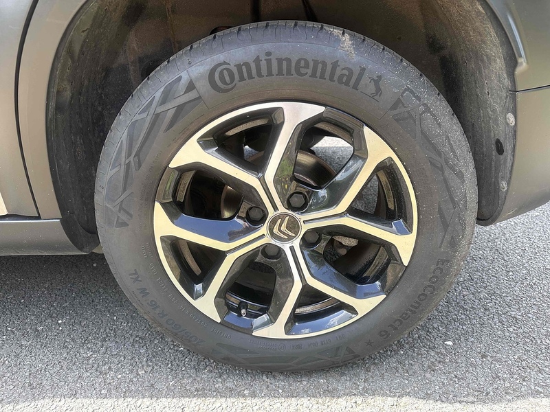 Citroen PureTech Shine SUV 1.2 Manual Petrol