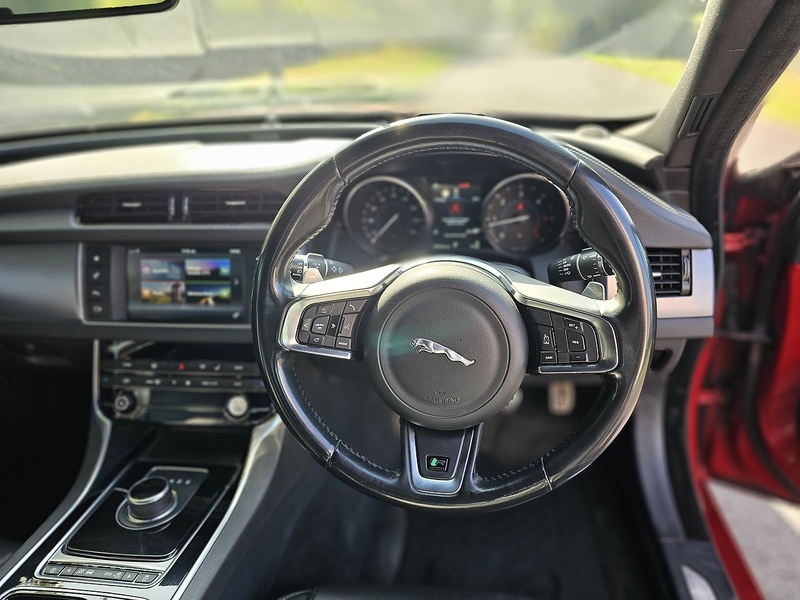 Jaguar d R-Sport Saloon 2.0 Automatic Diesel