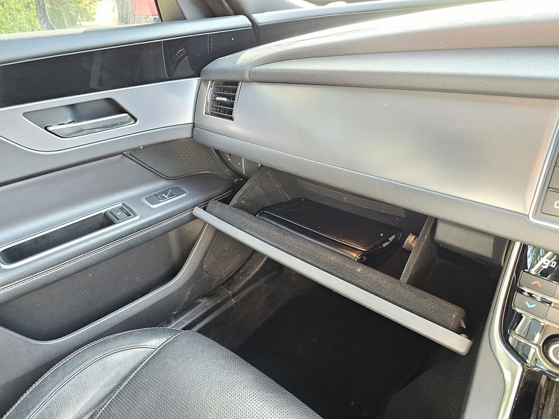 Jaguar d R-Sport Saloon 2.0 Automatic Diesel