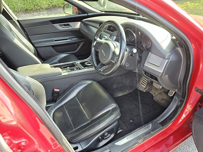 Jaguar d R-Sport Saloon 2.0 Automatic Diesel