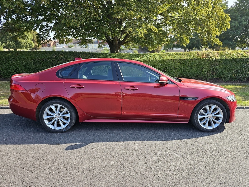 Jaguar d R-Sport Saloon 2.0 Automatic Diesel