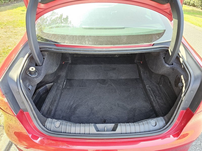 Jaguar d R-Sport Saloon 2.0 Automatic Diesel