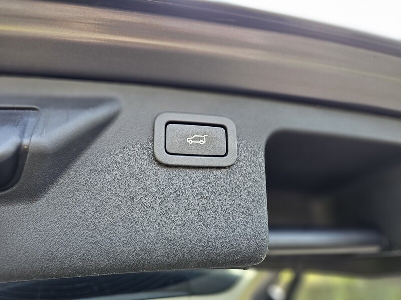 Land Rover 2.2 SD4 HSE SUV 5dr Diesel Auto 4WD Euro 5 (s/s) (190 ps)