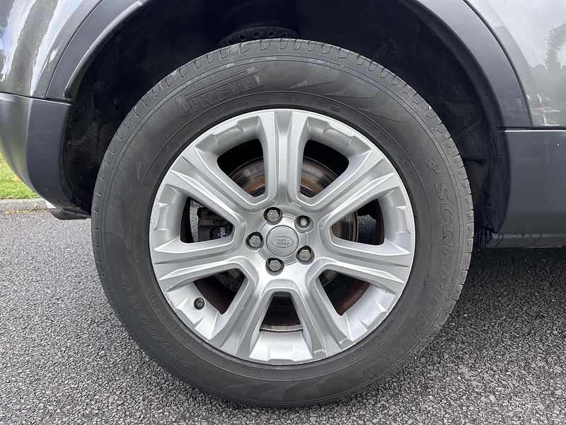 Land Rover eD4 SE Tech SUV 2.0 Manual Diesel